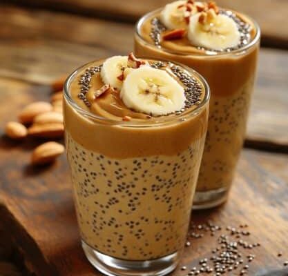 Pudding Bananowy z Masłem Orzechowym i Nasionami Chia – Zdrowy Deser Bez Pieczenia