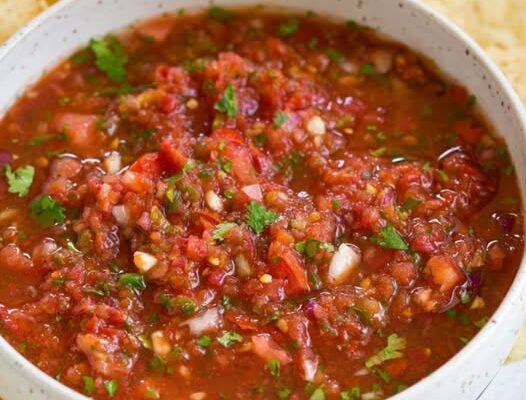 Świeża Domowa Salsa – Klasyczny Przepis Pełen Smaku