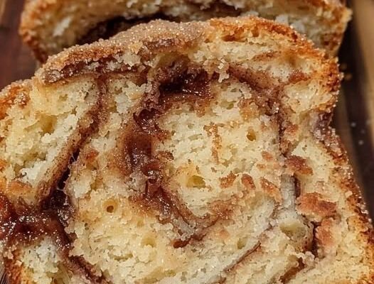 Miękki chleb cynamonowy – słodki, puszysty i pełen aromatu